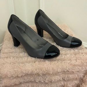 Color block block heel